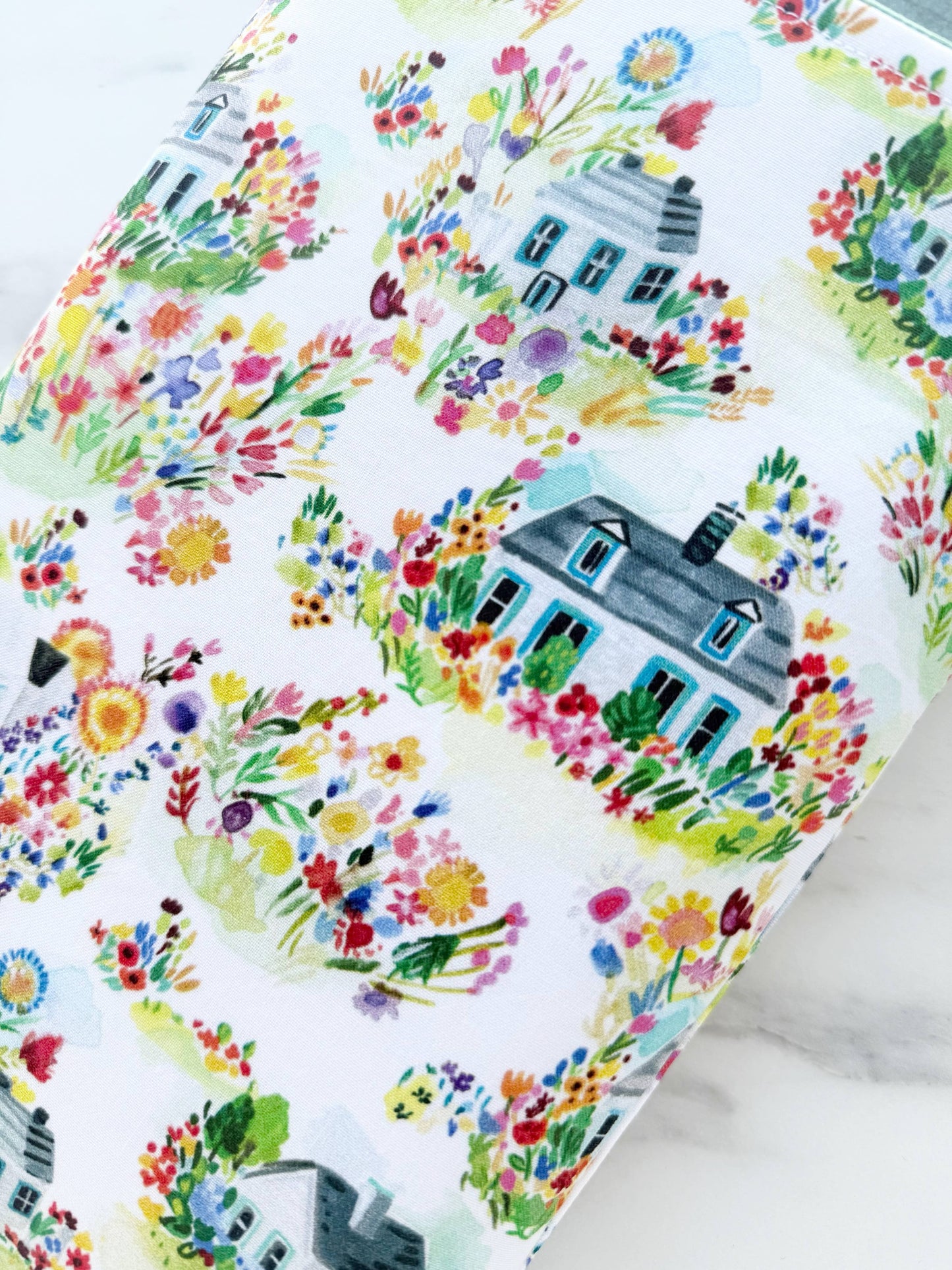 Summer Cottage Book Sleeve